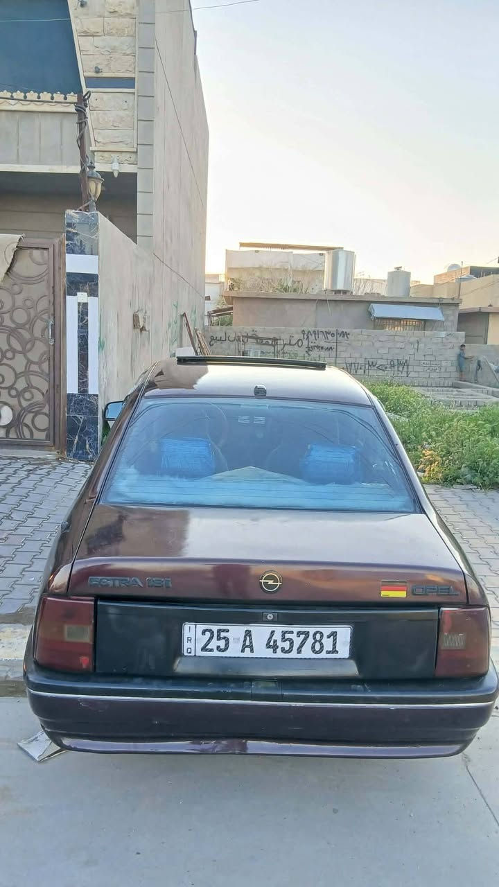 اوبل فكتره موديل ٩٢ محرك ١٨ رقم كركوك دولي دفتر بانزين موجود السياه جاهزه  صبق عام الجماليه بكان السياره كركوك حي العسكري السعر ٤١ بيها مجال قليل رقم الموبايل***********
