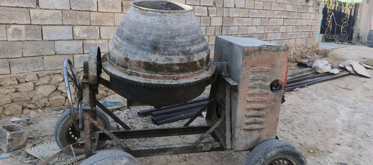 السلام عليكم
خباطه استبكو باب أول البيع جاهزه شغاله هندر واحد 
جدر هيكل محرك نضيفه شرط
محرك 7.5نضيف شغال هندر واحد شركه شرط
السعر1.500,000.:(مليون نص)بيهه مجال////////
مكان : الانبار حديثة بروانه
***********

