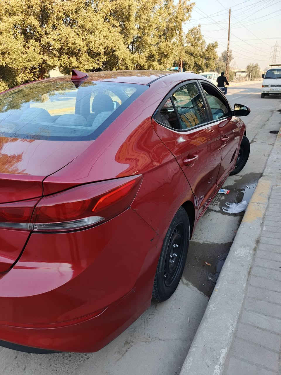 سلام عليكم النترا 17 امريكي مابيها ضربه بمريكه هنا بيها تبديل جاملع جه السايق بدون دواخل وبيها صبغ أربع قطع سياره كامله تايرات جدد مابيها أي نقص وصور السونار موجود بل منشور السعر 115 مكاني بغداد *********** أبو مصطفى
