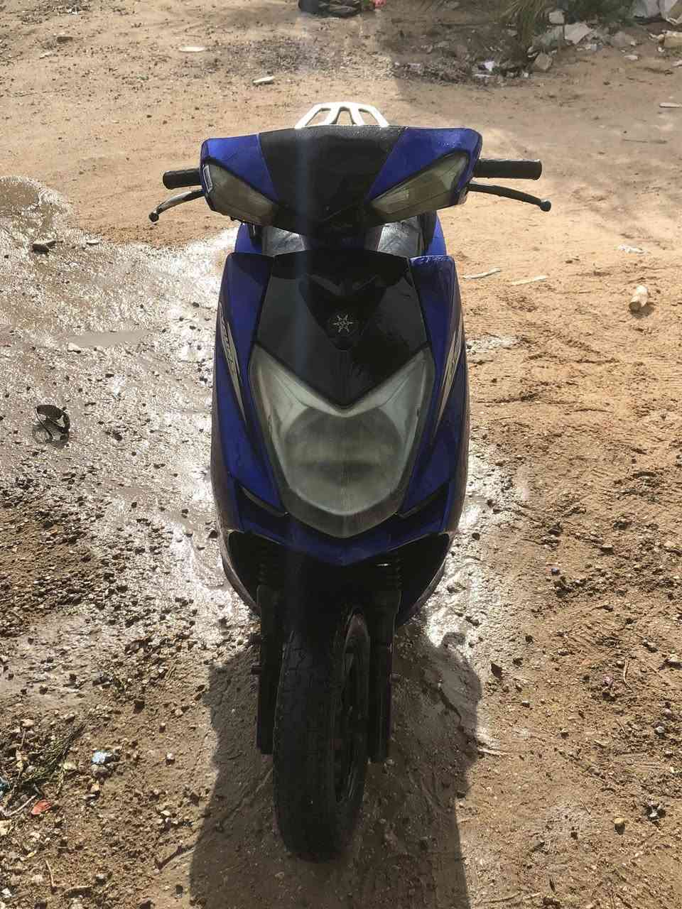 سكنس ٢٠١٩
مبدل ولفات فقط 

نقص باتري 

السعر ٢٥٠ وبيها مجال 

***********

حي الاطارات
