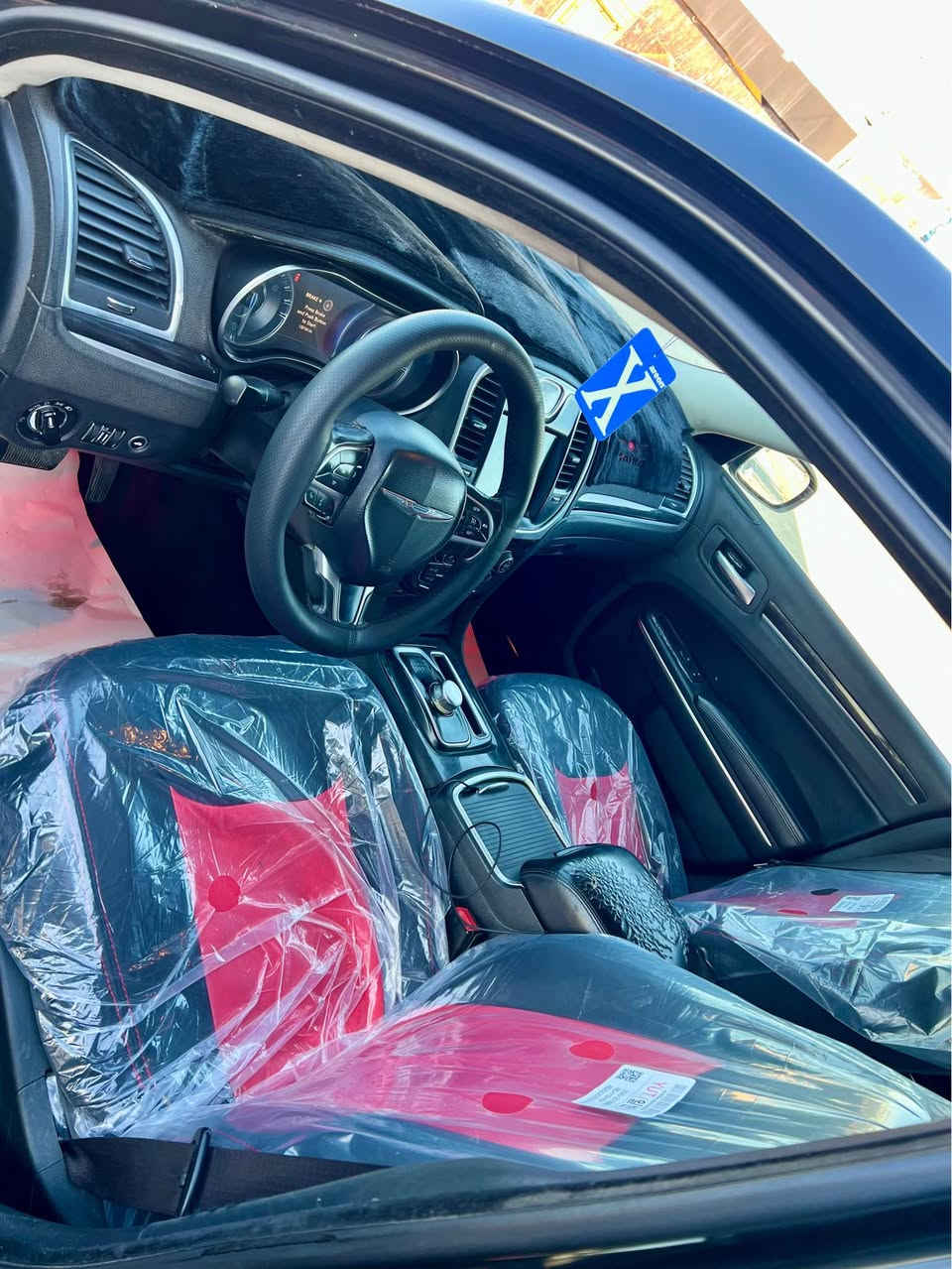 السلام عليكم 
أوباما  2015 اصل للبيع 
 وارد أمريكي 🇺🇸 
 حادثه تخريب 
كفاله من الظربه  
شواصي لقود كفاله
 السياره بيها رشات صبغ اثر شخوط
السياره جاهزه من مكينه گير 
حدادا تخم تاير جديد تبريد تدفئه 
ويل 18 عنكبوت 
 حجم المحرك / 3/600
ماشيه 130 
السياره تحويل ثاني يوم 
رقم الجديد بسم صديقي
السعر 167 وبيها مجال لشراي
العنوان البصره
*********** البصرة, العراق
