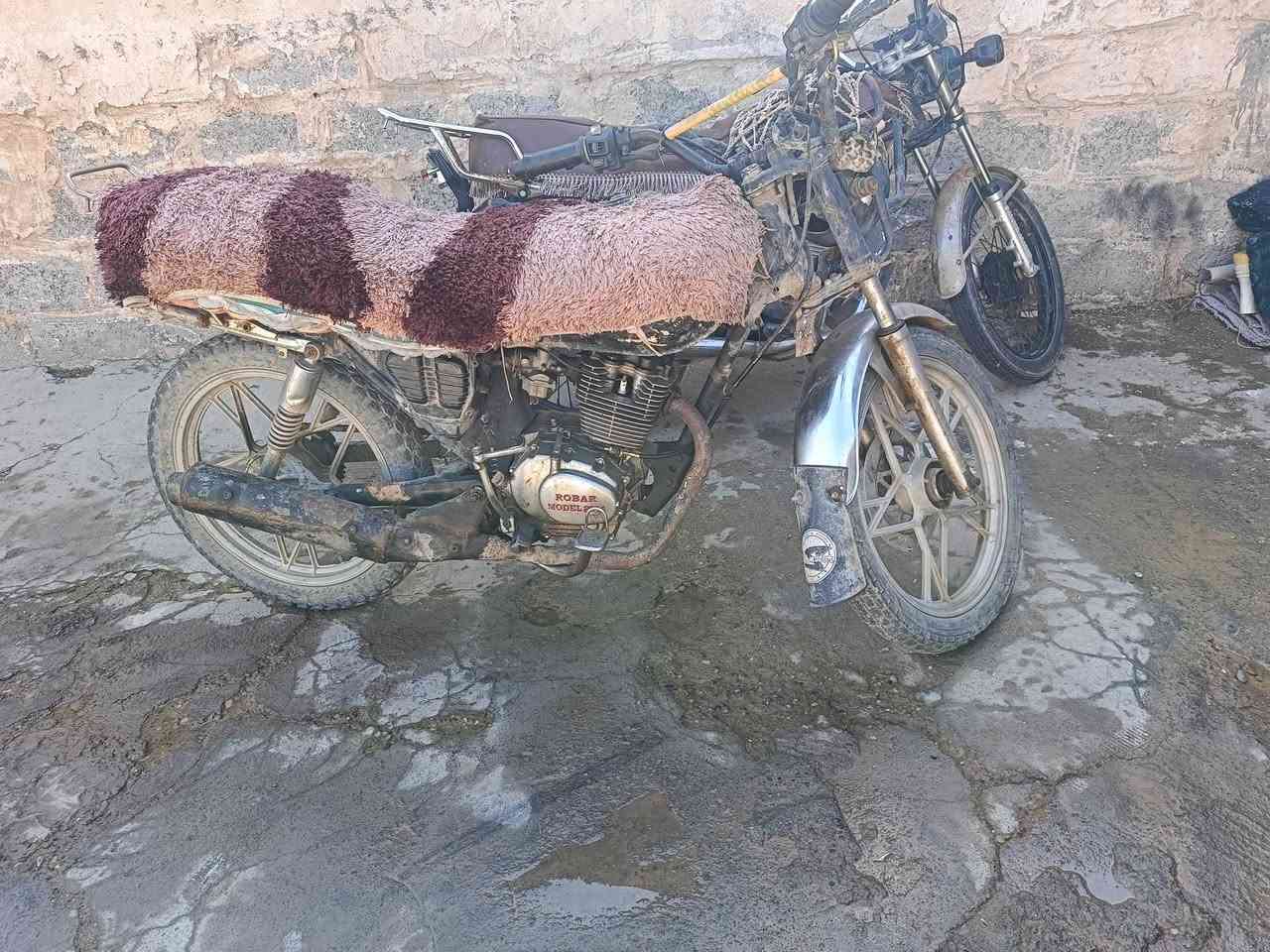 ماطورات البيع سعر اربعه كير 250وبي مجال والثاني 200وبي مجال  .***********
