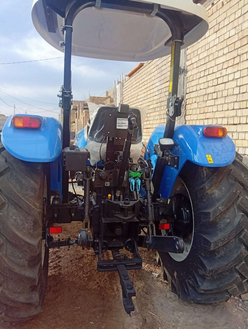 مكينه نيو هولد مويل ٢٠٢٥    زيرو  مامشتغله ابد  استلام شركه  للبيع مكانها الديوانيه قضاء السنيه  السعر والتفاصيل علئ  ***********
