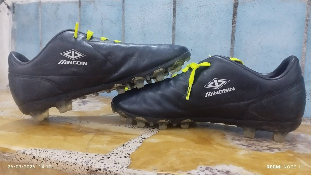 حذاء استد جلد باله اصلي شركهINGBIN  قياس 38 مختوم بأسم الشركه بكل مكان بالحذاء حتى القيطان مالته الاصلي بأسم الشركه ودبان هم بأسم الشركه السعر 15 الف قفل المكان بغداد البياع الرساله الثانيه شارع الرافدين.


**إذا كنت صاحب هذا الإعلان وتريد حذفه لأي سبب، رجاءا أرسل رسالة إلى الدعم الفني**