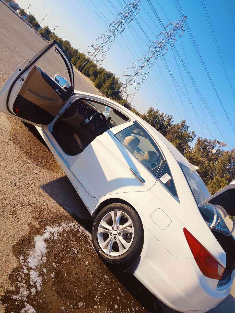 سوناتا للبيع موديل 2011 رقم جديد السياره خليج حداديه جديد دوشمه جديده تخم تاير جديد محرك دوش 2400 وكاله سنويه كله جديد لحد 2030 وكاله السياره باسم ام داور ثاني يوم او ايش وقت ما يعجبك سياره كل شي ما ناقصه كامله على اخر حبه تبريد شغال تدفئه السياره معروضه 88  .***********
