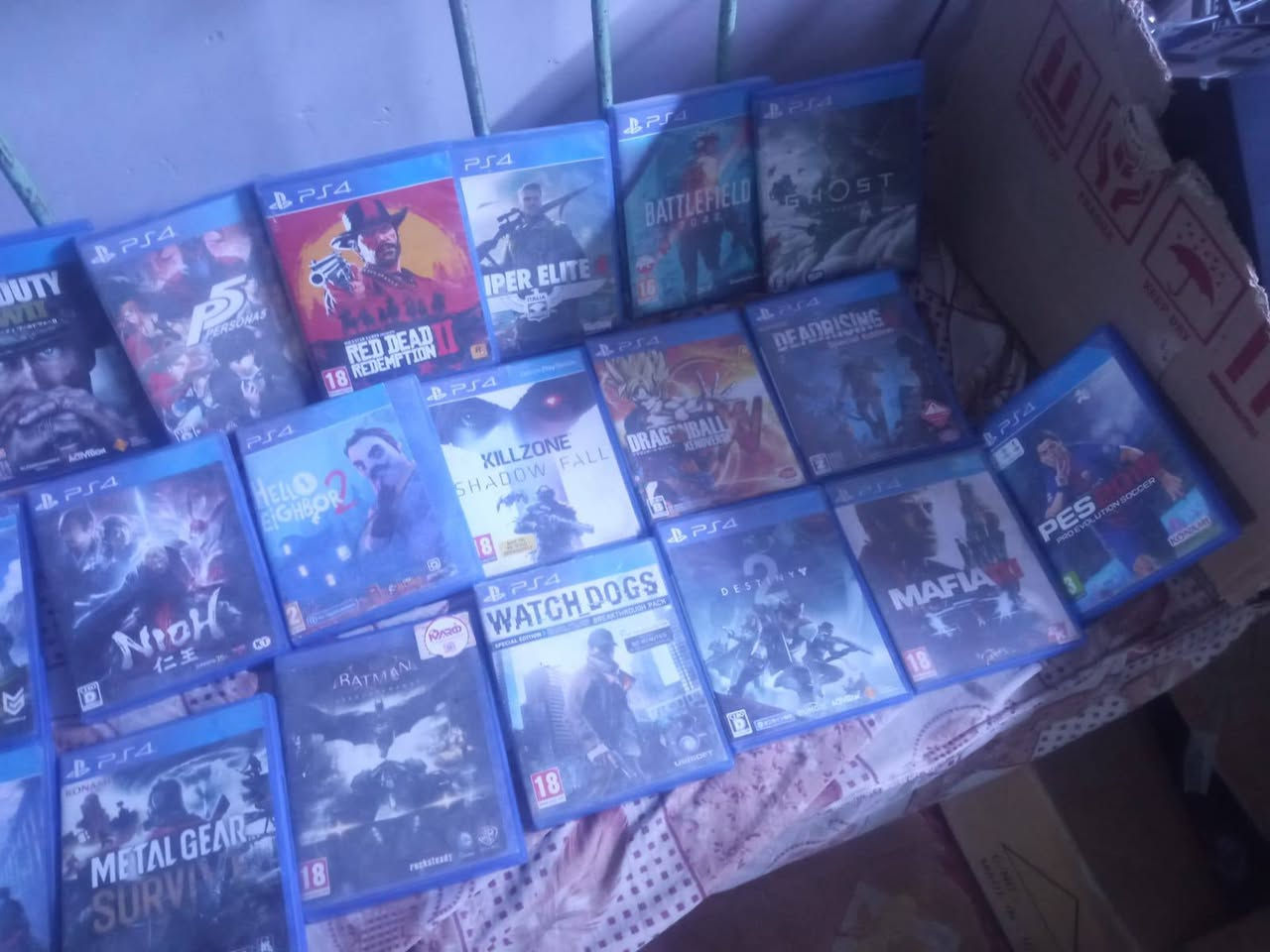 مــتاااح 30 قــرص ps4 كـله نضـيف وشـغال ابيـع شـلع مــاڪو مـفرد سـعر 20 الواحد مكـاني بـابل الـقاسم ***********
