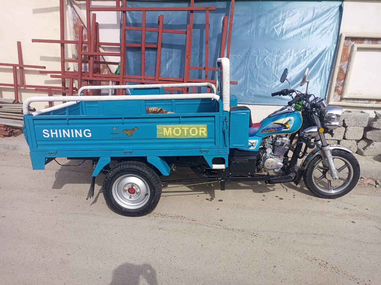 السلام عليكم من رخصة مدير الكروب ستوته جديده أخت الزيروموديل 23طالعه ب 25السعر 2,700وبيهه مجال قليل مكاني بغداد الشعب هاذا رقمي بي واتساب ***********,
