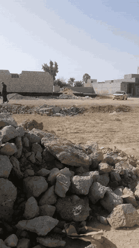 السلام عليكم قطعه ارض للبيع مساحه 600متر مفوضه لطابو المكان الخمسه كيلو منطقه الشراع خدمات متوفره سكن ماء كهرباء. عادي تنباع نص ل200)ب 15 (***********
