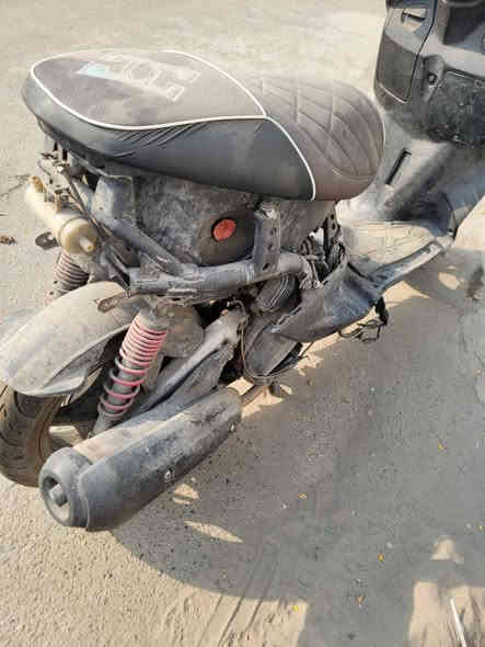 السلام عليكم
للبيع سكنس نثيه كوم حديد مكينه 58,5
مكاني بغداد حي اور 
ما متوفر مازنجر ***********
