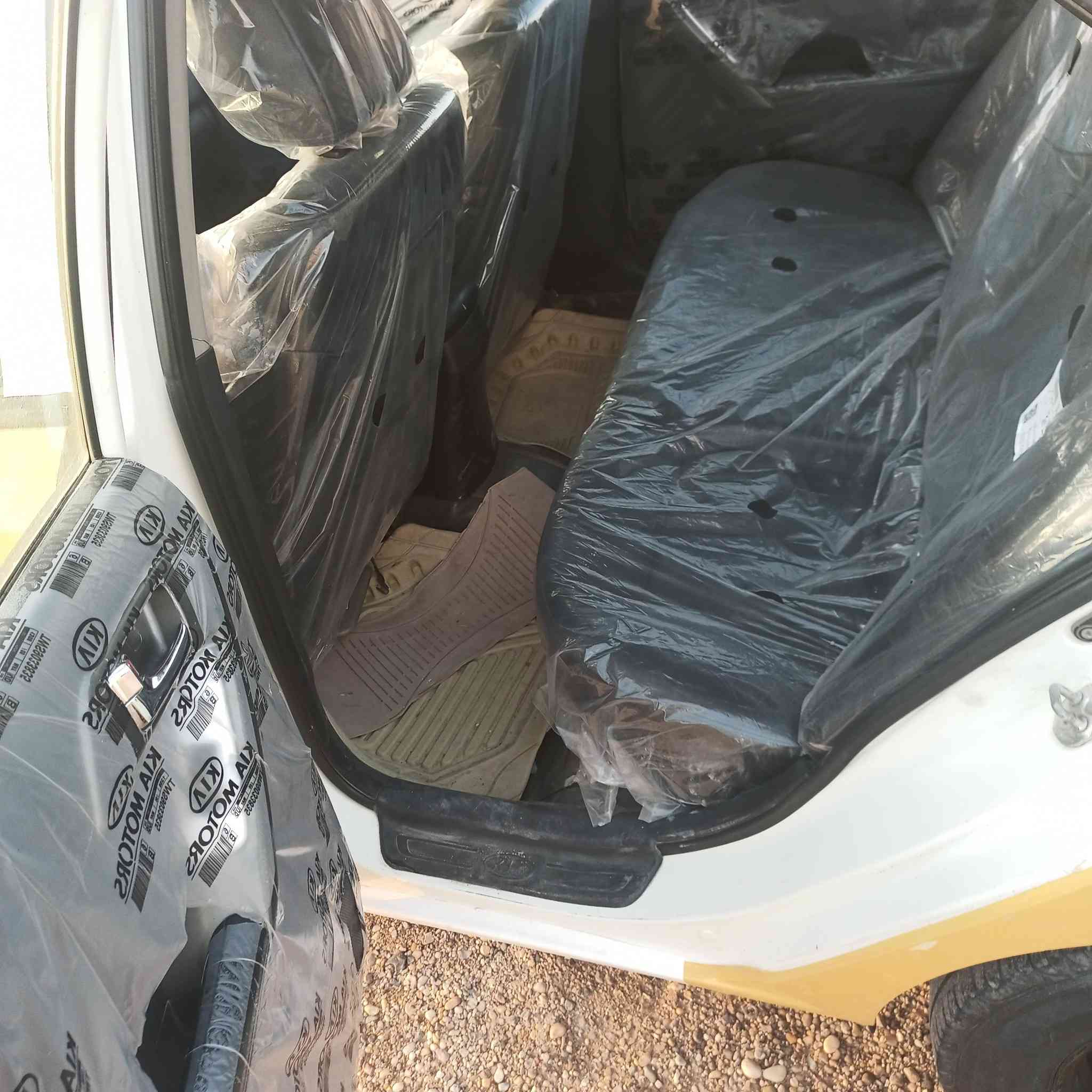 السلام عليكم فورتي 2013خليجي فول مواصفات محرك كير كله جديد السعر 75وبيه مجال الشراي يتصل علخط  مكان السياره الانبار ارمادي ***********
