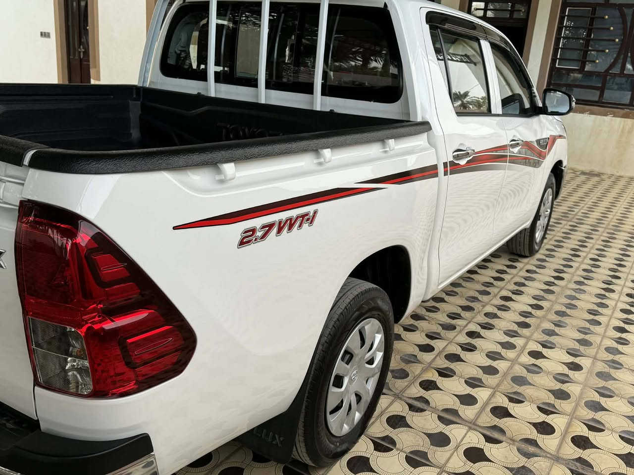 السلام عليكم هايلوكس 2025 ضمان شركة ساس ماشية 5000 ب اسمي شخصيآ مكفولة من كلشي زيرو ع ايدي بيها 8 تبديلات دهن  مجانية من شركة ساس المكان ديالى المقدادية ‭0773 923 2388‬ السعر 257$ وبيها مجال
