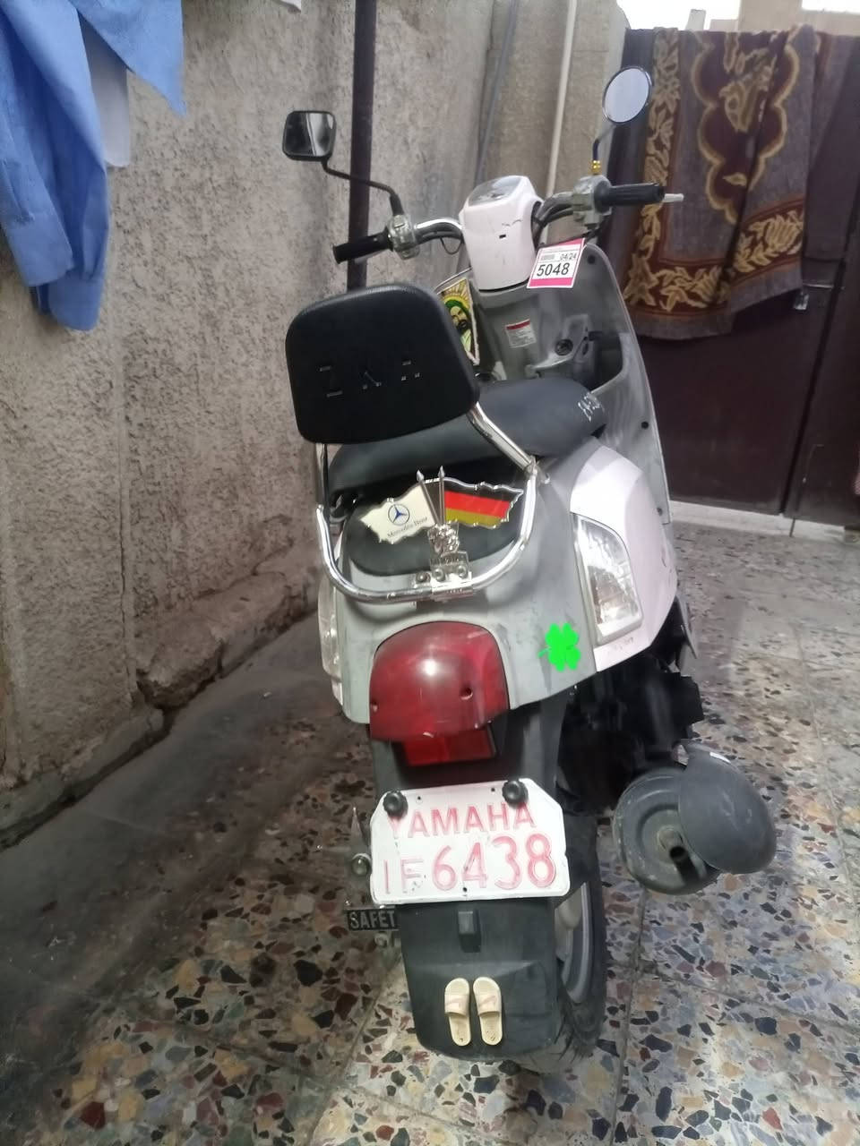 سلام عليكم  دراجه ماكس بوليس نوزل  
مكفوله كفاله عامه  اي نقص مابيها دراجه مال رمبه نضيفه كلشي شغال بيه 
السعر ٩٥٠ وبيه مجال المو شراي لا يطبلي 
مكاني دوره ابو دشير ‏‪***********‬‏
