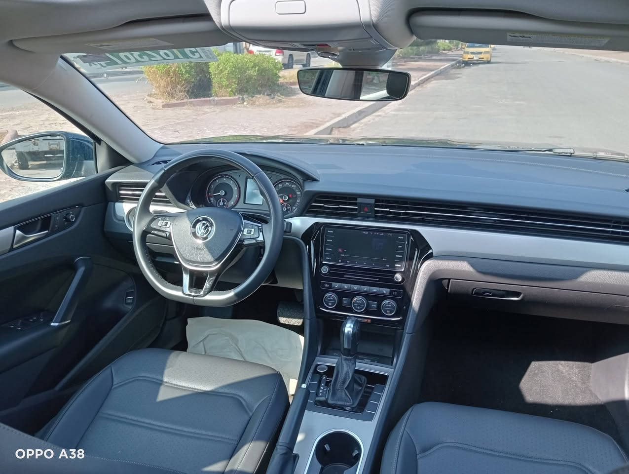 السلام عليكم للبع اومراوس حسب القناعه فولكس واكن باسات 2022 se فول مواصفات 1/1
صور الحادث مرفقة مع الصور  شرط بدون دوخل شواصي لغوده كفالة  رقم بغداد دولي سنويه بسمي

المواصفات : بصمة / سلايت / كشن كهرباء / ويل كروم /لايت زينون عدسات / تحكمات ستيرن فول / ماسحات ذكيه / مرأة مضلله عند الإنارة القوية / كشنات جلد / كشنات تدفئة / قيادة ذاتية  نظام Eco محرك 2000 تيربو  تبريد امامي خلفي ثلج

الاتصال على  *********** السعر 185وبيه مجال قليل العنوان بغداد الطالبيه
