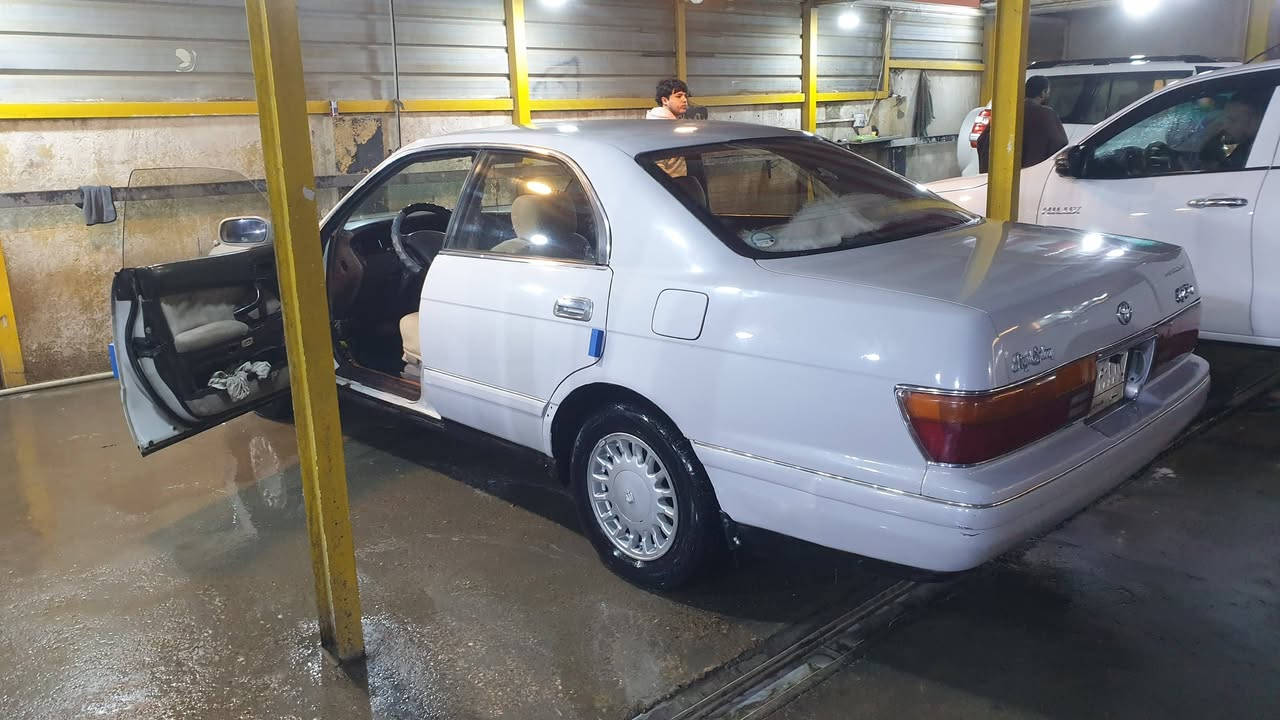 السلام عليكم بطه فصل موديل 93 للبيع رقم ميسان السياره مكفوله من الكص ونقل الجثه والعيب الشرعي مكينه كير مكفول تبريد ثلج السياره مال جناي متعوب عليهه السعر62مكان السياره العماره مكلف بالنشر استفسار أكثر اتصال على صاحب السيارة ***********
