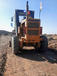 كريدر • كوماتسو ٦٠٥ • موديل ٨١