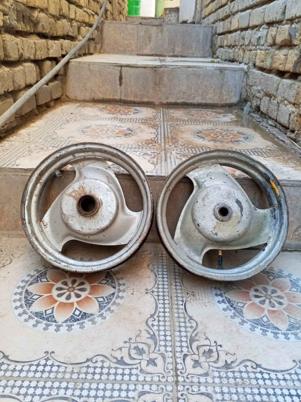 للبيع مكاني ناصريه مركز كلمن وسعره رقمي ***********
