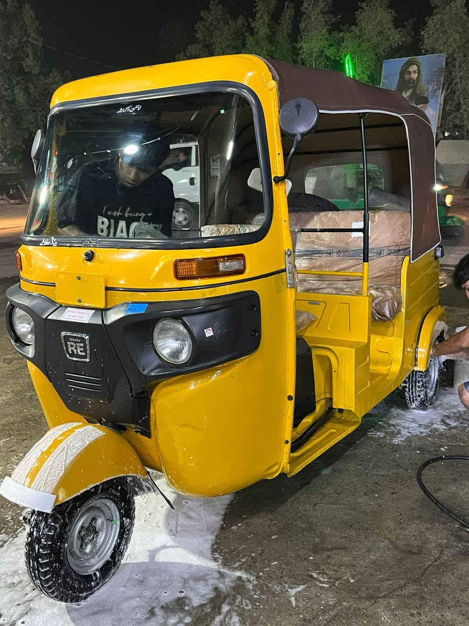 تكتك موديل 20 رقم نكليزي تكتك نضيفه بس المكينه بيه تنقيص قليل السعر 7250 وبيه مجال مكاني بغداد الرقم***********
