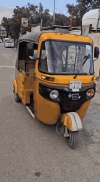 سلام عليكم عيوني تكتك للبيع موديل 21 مكينه بس زنجيل بيه ضربه بسيطه بل صفحه معمره دوس فقط كلشي شغال بيهه اشاير لد ابيض وبرتقالي لايت زنون قوي  وبيهه راسطه بوش جادر جديد ضفيره نضيفه بس شغل واطلع للشارع بيها خوش خبزه السعر 7600 بيها مجال حك الجيه العنوان بغداد الأمين الثانيه قرب جامع المحسن الرقم ***********
