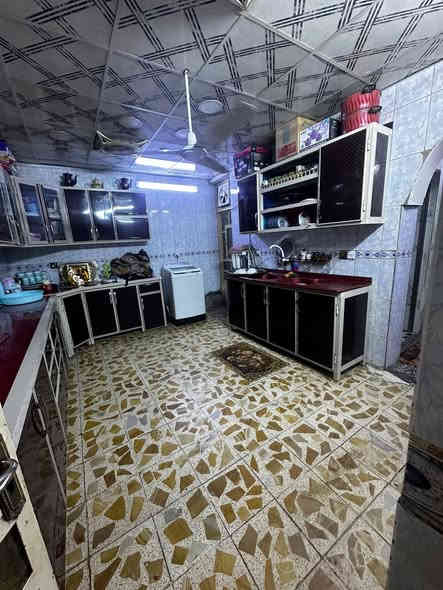 سلام عليكم بيت للبيع في منطقت العبيدي شارع يوسف قرب اسواق ابو فراس مساحه 200م ع شارعين الطابق الاول يحتوي على ستقبال وهول وصاله وغرفه منام ومطبخ والطابق الثاني يحتوي على ثلاث غرف نوم +حمام وتوليت رقم الهاتف ***********
