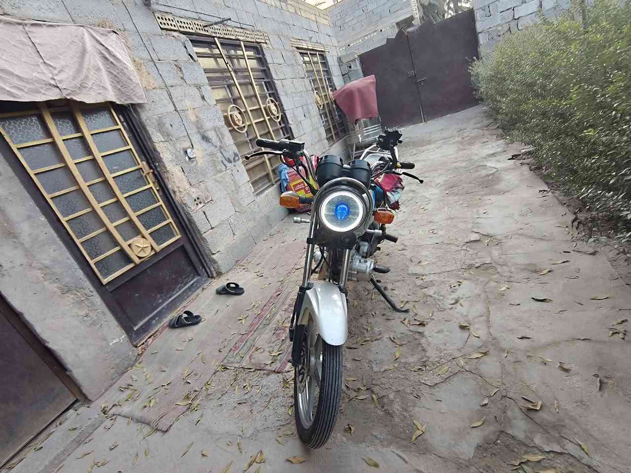 سلام عليكم دايون موديل 18 للبيع جاهزه اوراق اسكنر استنساخ شاصي وبليته مطابق بريكات امامي خلفي كهربائي كله شغال لايت جمجه بك لايت اشاير دبل تايرات جوبلس
دراجه جاهزه محركه حلو ونضيف للبيع كربللاء الحسينيه *********** اتصل بيك خير وتدلل
