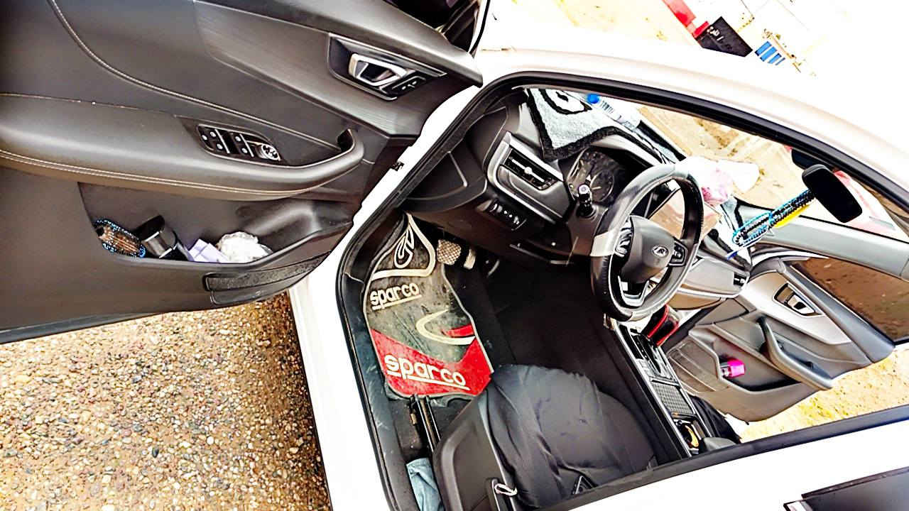 للبيع شيري تيكو 4 برو – موديل 2022
المواصفات:
 • ماشية61,000 كم فقط
 • محرك اقتصادي وأداء ممتاز
 • كير أوتوماتيك
 • شاشة لمس + كاميرا خلفية
 • تحكم بالمقود
 • تكييف ممتاز
 • داخلية نظيفة جدًا
 • السيارة ضمن الكفالة العامة فقط طخة شبر جوة لايت الامامي 
 الحالة:
 • السيارة كفالة عامة من ضربة وصبغ وفتح 
 • #ملاحظة المعاملة كاملة بأسمي تدفع فلوس تستلم لوحات نفس اليوم 
• رقم #صلاح #الدين
السعر 130 و بيها مجال 
 للاتصال:
‏‪***********‬‏
العنوان #صلاح #الدين
