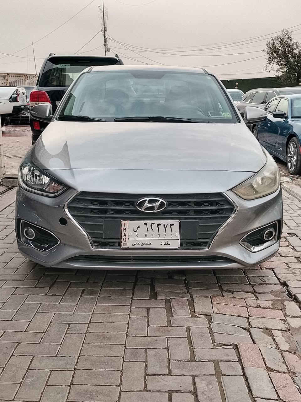 السلام عليكم 
للبيع اكسنت وارد امريكي .١٦٠٠ دوش ماشيه ٤٨ الف . موديل ٢٠٢١ .  رقم بغداد ألماني مشروع وطني . كير ومكينة مكفولات ما مفتوحات . حادثها وصبغها موضح بالصور وبالسونار بدون اي دواخل . تبريد شغال . سياره جدا حلوه . السعر ٩٥$ وبيها مجال حك الجيه 
العنوان بغداد الجديدة 
***********
