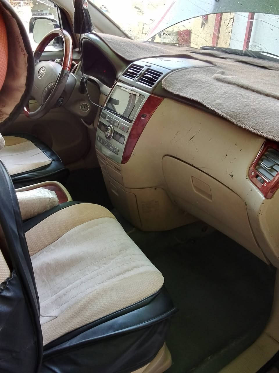 سلام عليكم ابصم للبيع مكينه كير تخم تاير حداديه نضيف خصوصي تحويل مباشر سنويه 29اسعر 100بيه مجال 
رقم الهاتف ***********
