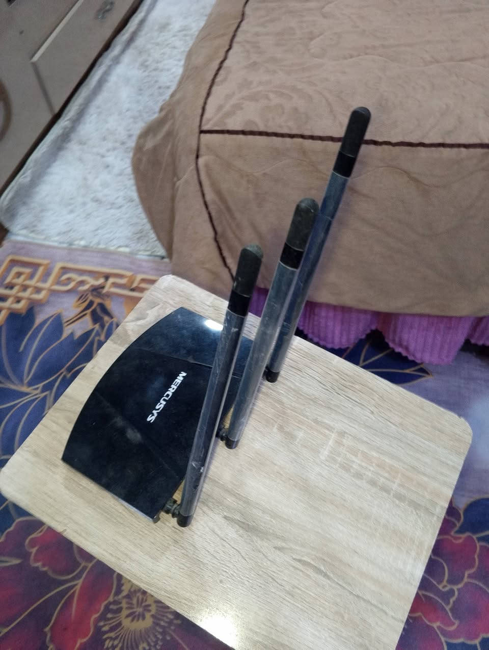 للبيع
كوسره شحن سعر 40
جهاز تبخير شغال سعر 35
راوتر.  لسعر 10
طبله صلاة لسعر 20
مكان بغداد وره سيطره الشعب القديمه 
***********
