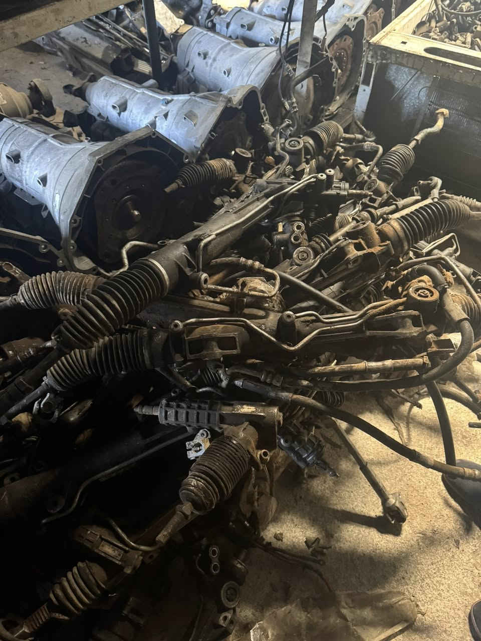 سلام عليكم
غراض e36 e46 e39 e60 x5

كلشي موجود نواعم كيرات عينه وكلج سلف مشط ستيرن عام

الغراض كلها تفصيخ اوربي

توصيل لكل عراق 5الالف دينار

رقم تلفون ***********
