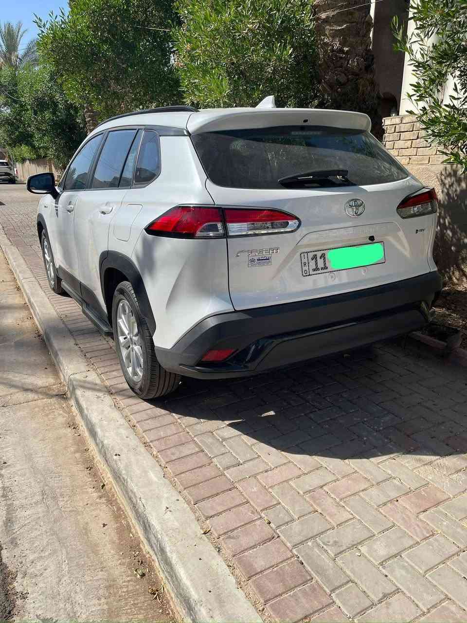 السلام عليكم للبيع
تيوتا فرونت لاندر موديل 2024
خليجي مكفولة كفالة عامة 
ماشية 9000 زيرو
رقم بغداد باسمي 
فول الفول مواصفات 
كشن كهرباء 
صندوق كهرباء 
كاميرات 360 
عازل حرارة الاصلي كل السيارة 
داخل اسود ومدوشمة كشنات كامل مع الأرضية 
ترايش قمارة الأصلية 
دوسات فرونت لاندر الأصلية 
مكان السيارة بغداد 
رقم الهاتف ***********
