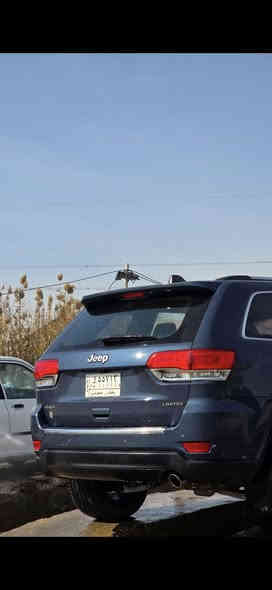 Jeep Limited 2019 جيب لمتد 
ماشيه 65 الف ميل 
ضررها مرفوق بلصور و الباقي مكفول 
رقم بغداد  
المواصفات فول ١/١ لمتد :
- مكينة 3,600 / ٦ سلندر
- سقف فتحه
- صندوق كهرباء
- كشنات جلد  
- كشنات تحكم كهرباء 
- كشنات تدفئه 
- كشنات خزن Memory
- ستيرن تحكم كهرباء + ستيرن تدفئه
- شاشة CarPlay اصليه 
- كاميرا خلفية دوارة
- بصمة تشغيل / بصمة ابواب
- حساسات خلفية 
- حساسات جانبيه نقطه عمياء 
- ويل حجم 18 اصلي  
جاهزه بدون نقص
صدرها لوك ترايها يخبل و تخم تاير جدد
متحتاج اي مصرف و شوفتها بالواقع احلى
السعر 265 ورقه بالعافيه للياخذها

***********
