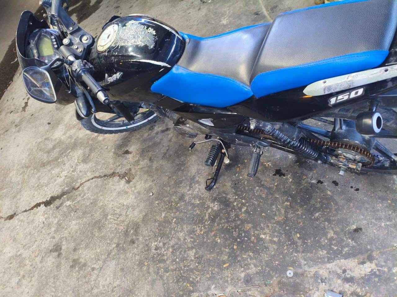 سلام عليكم دراجه بولسر رقم
بغداد ثاني يوم تحويل دراجه بيه خيط تبخير 

وعوزه ترتيبات بصيطه شراي يخابر ***********

ويراسل متواجد علمازنجر موديل 21
سعر واحد و400
