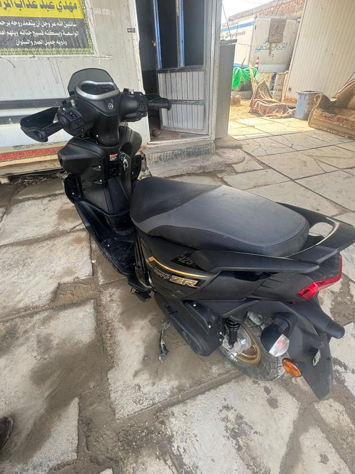 سلام عليكم دراجه للبيع نوع ZR 2025 ممشى بسيط شبه الزيرو مكفوله من كلشي للتواصل ولاستفسار 
***********
