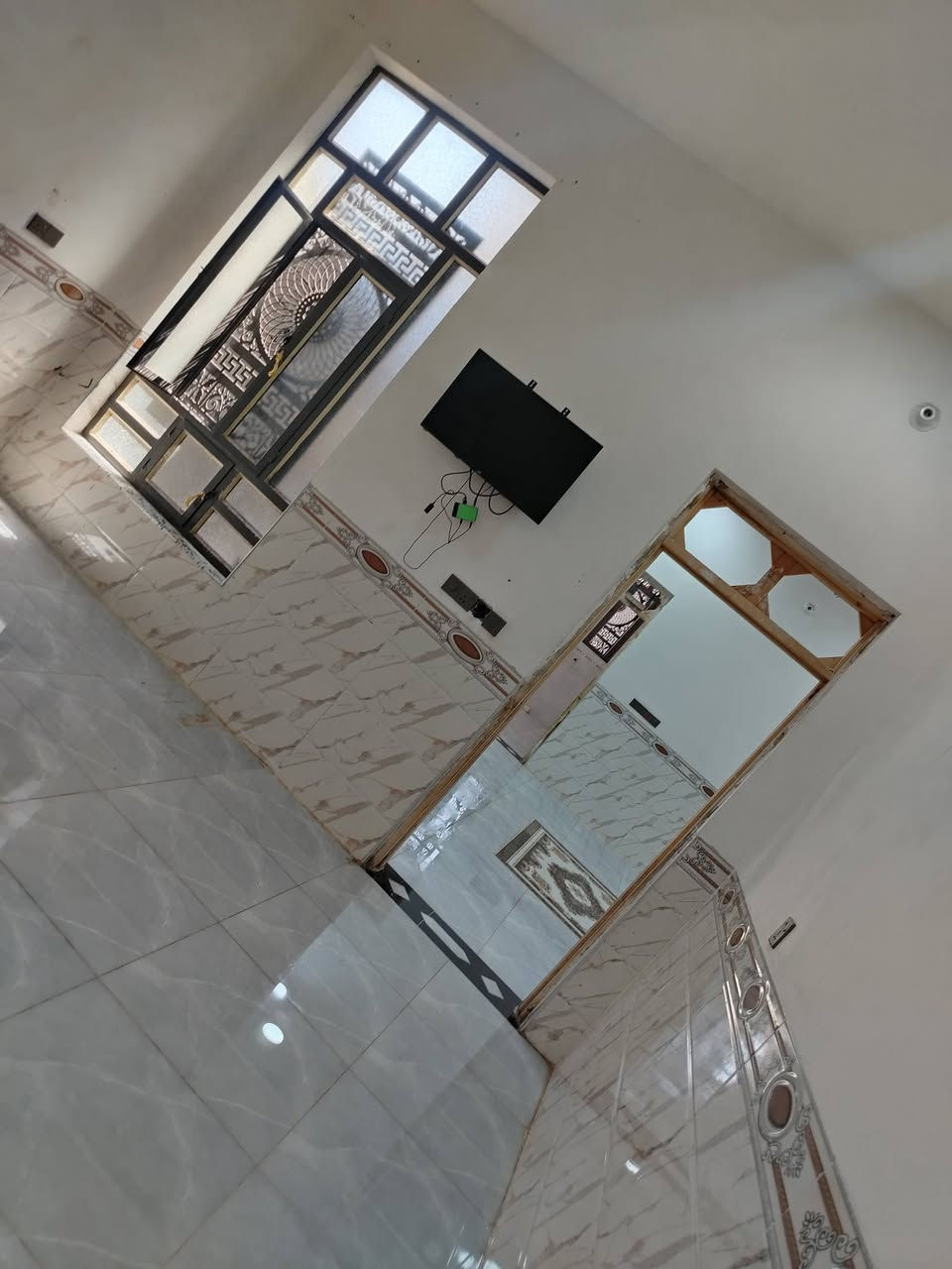 ✍️بسم الله الرحمن الرحيمَ.   🏤   🤝
الدار للبيع في الفلوجه خلف مجمع الرحاب شارع المضيف اول فرع مساحته 125شارع10طابو زراعي سعر42او بي مجال ((***********)) بي واتساب بوب جدد
