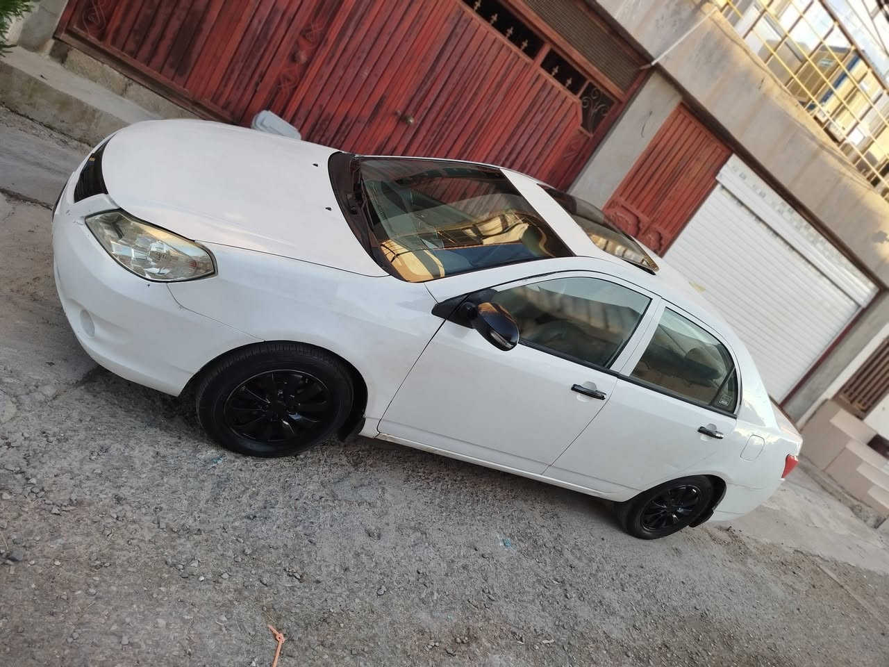 Byd g3 ٢٠١٣
گیر ومەکینەی کرولا خراوەتە سەر بەشەرت حاسیبە وسەنەوی 4جام کارەبای ئاوینە ئیشارەت گەرمی مەزبوتە سلایت پیشی رونی گیری ومەکینەی تازە گوراوە ٣٠٠.بو٤٠٠هەزاێ خراوەتە سەر سەدرەکەی ٣٠ومەجالی برایانە دەربەنیخان ***********
