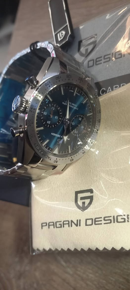 من رخصة الادمن 
ساعة باجاني ديزاين الغني عن التعريف
مكينة كرونوكراف ياباني
لون مميز و نادر جميع السناتر شغالة 
جديد لوك مع العلبه الأصلية و الكتلوك 
السعر ٨٥ الف شامل التوصيل لجميع محافظات العراق 
*********** للإستفسار عالخاص او واتساب
