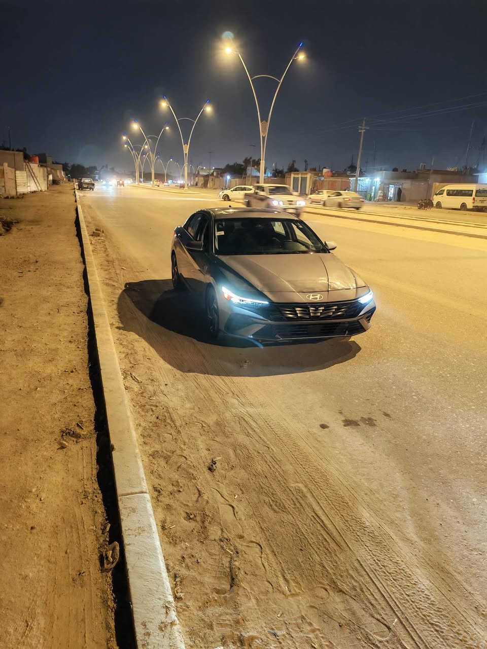 النترا 25
مكفوله لغود شواصي 
شهداء ذيقار 
ماشي , 10 الاف مكينه 2000 دوش 
موجوده بالبصرة 
***********
