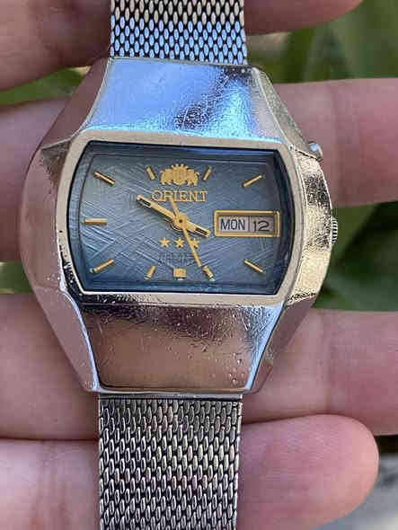 السلام عليكم 
مجموعة من القطع اليابانية 
اورينت 
ستزن 
سايكو 
اتوماتيك 
الوان مميزة
نظافة تامة
تعمل بكفاءة عالية 
ستانلس ستيل بالكامل 
بلادية بالكامل 
البيع جملة ومفرد 
يوجد توصيل لجميع  المحافظات 
***********
