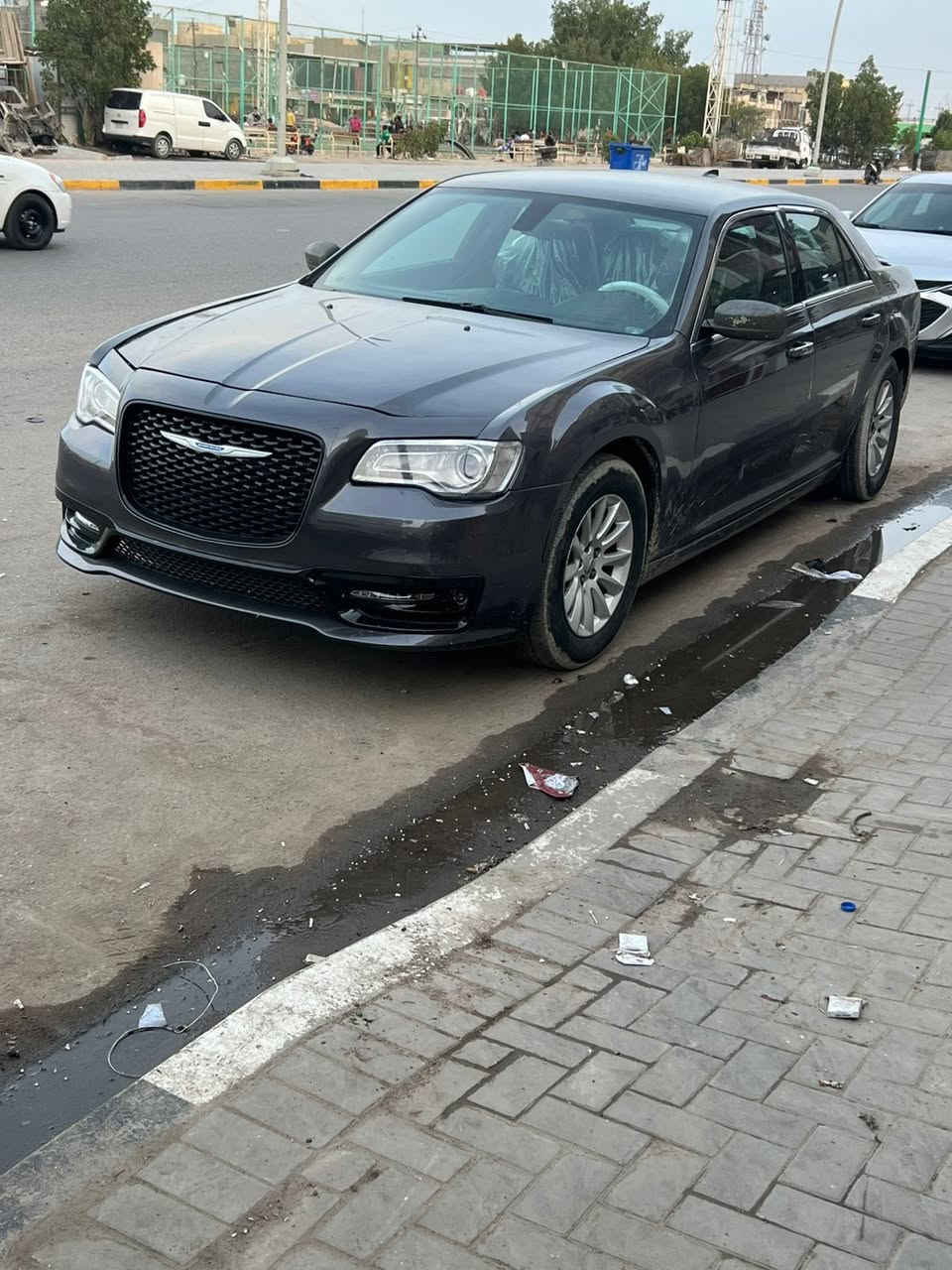 وباما ١٦ اصل بصره بسمي  جاملغ وبنيد مبدلات والباب خلف سائق جانت بي طخات بسيطه وبدلته باب وكاله سياره حداده من طول لطول نافضه سياره فقط تحتاج ادامه لئن ما بدل بيه بلاكات فقط سياره ب ١٧٥ وبيه مجال. للتواصل ***********
