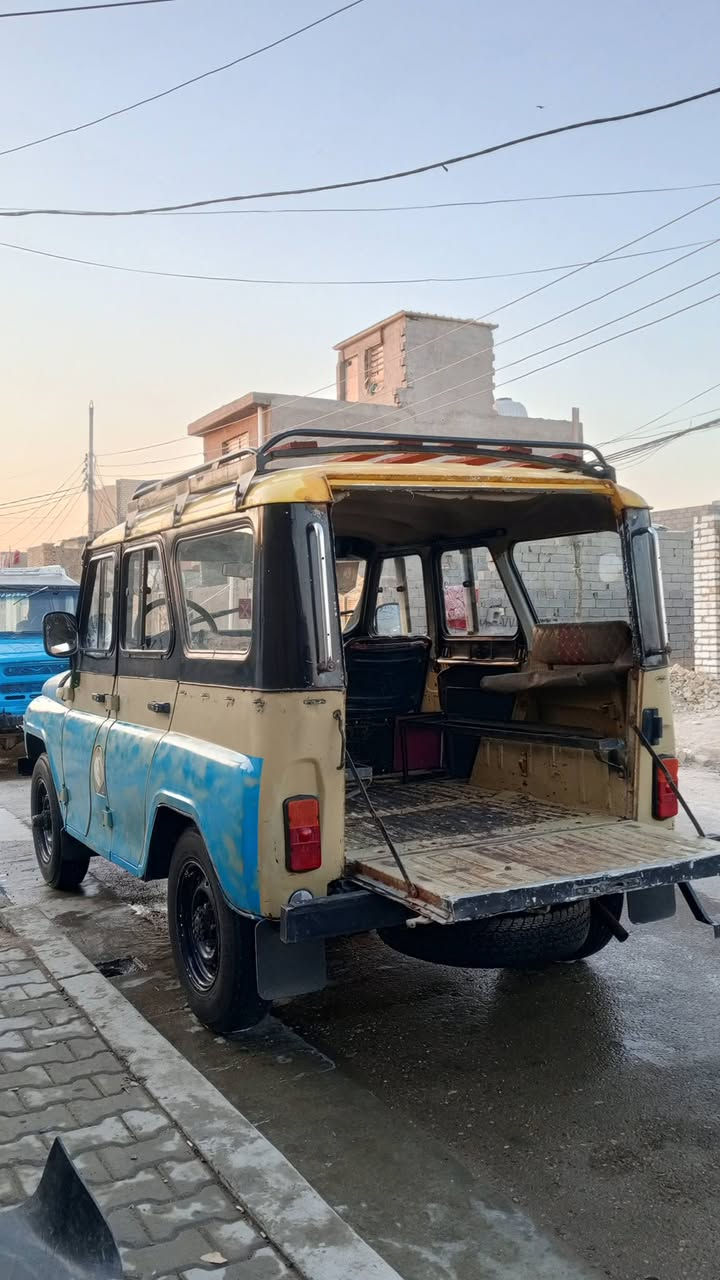 سلام عليكم سياره 2005 جديده ما بيه كل نقص سياره جديده بلاديه داخل وخارج قطرت صبغ ما بيه تخم تاير جديد سياره ما تصرف عليه ربع ***********
