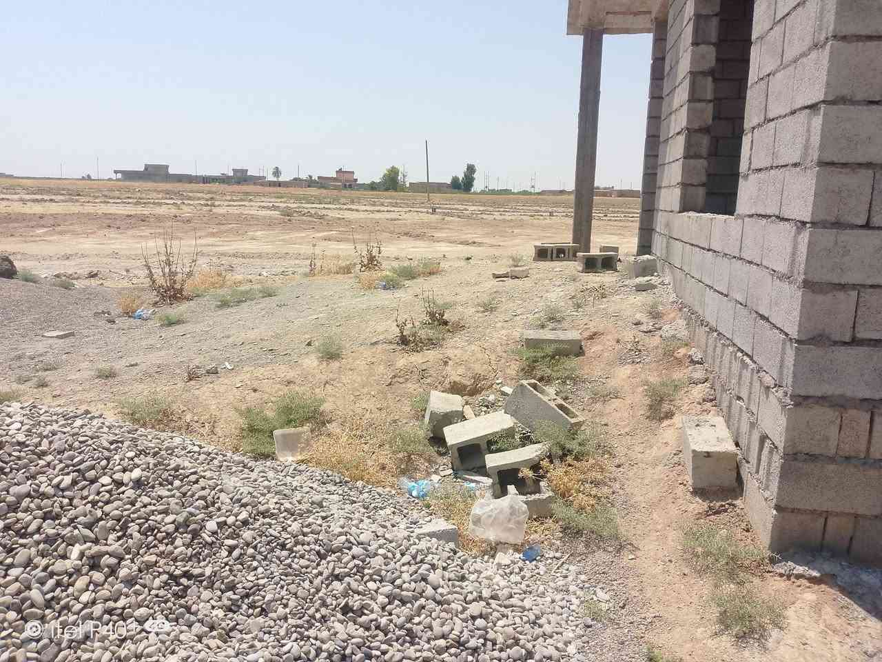 قطعه للبيع زراعي الحويجه الابراهيميه ركن ورا بيت سيد غازي
مساحة القطعة 500متر
واصل ماء وكهرباء وسكن ومدرسه
الواجهه 16 ونزال 28
السعر 10 مليون وبيه مجال 
***********
