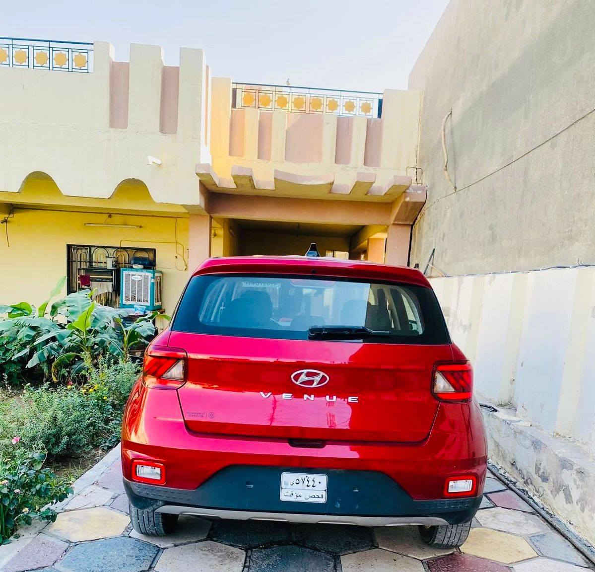 السلام عليكم 
فينو لبيع موديل 22كلين سياره بدون قطره صبغ رقم بابل باسمي السياره جديده بمعنى الكلمه ومابيها نقص برغي وكلشي بيها بلادي
السعر 138 
***********
