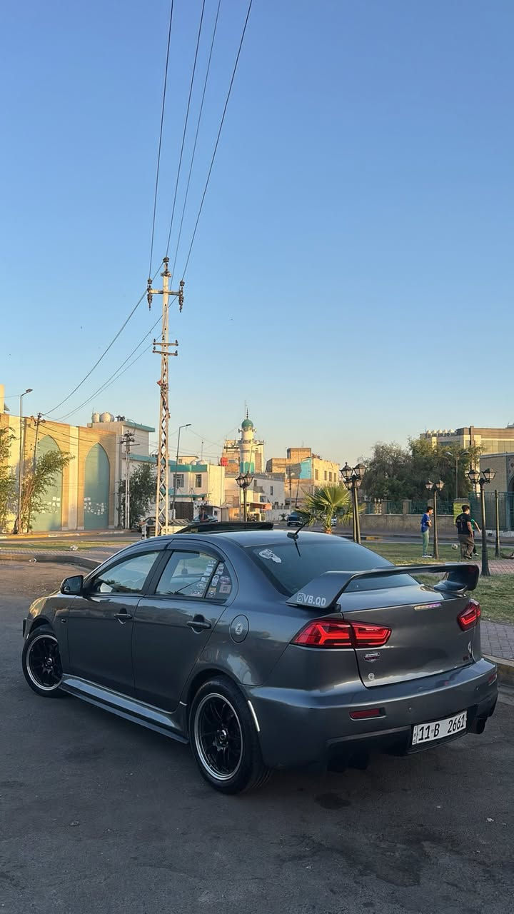 MITSUBISHI LANCER GTS 
بيع فقط لوما متوازي ما ابيع بهيج سعر 
سلام عليكم رجائاً  اذا مو شراي لتعبني وتستهزء اقره التفاصيل قبل لتحكم لان السياره متعوب عليها كلش هواي ولتقارنها بلبلاديات 

لانسر قرش 2008 GTS امريكي فول الفول 
مكينه 2000 
كير CVT 6 نمر 
تبريد ثلج 
 بيها رقم بغداد مميز رباعي  مشروع وطني 
ملاحضه الرقم تكدر  تبيعه وحد وسعره يتجاوز ال20 

جاهزه من كل النواحي مابيها اي نقص 
مواصفاتها :
سلايت 
سويج مو بصمه 
سستم صوت ريكفورد  6 سماعات ودمام
شاشه قلاب 
سابوفر وامبليفاير بلادي 
تحكمات اوامر صوتيه واتصال
كروز سرعه 
شفتات ستيرن 
وباقي المواصفات المعروفه 

التعديل العليها :  
الغراض كلهن مال كصه مو تجاريات
1- عليها بنيد ايفو اصلي 
2-دعاميه اماميه ايفو اصليه 
3-دعاميه خلفيه ايفو اصليه 
4- سبايدر ايفو عالي اصلي مو بلاستك 
5-دوسات رالي ارت اصلي
6-ويل جديد بلكارتون قبل ايام شاد مو مستعمل VOLK racing تو سايز وتخم تاير 
7-قبغات مكينه رالي ارت وسترس بار 
8-دواخل وقبضات كلهن مختمات رالي ارت 
9-مازدات دزاين اودي 
10- بكلايت دزاين اودي
11- ونواعم بسيطه متنذكر يدات كاربون ومطريات واشاير جاملغ متحرك وسطاب مزروع اوريكال 
12 - شادلها كولر بلبجم للكير يعني انسه الحماوه 
13- اكزوز ايفو اصلي صوت طرب مو ازعاج 
14 حته النواعم اصليات من دفيوزر وقاعده رقم وواقيات 
تفاصيل الكشر :
السياره مصبوغه عام جماليه حصراً بدون حادث او ضربه او تصليح  دواخل جديده اكفلكك كلشي بلسياره او تحميل معجون صفاح السياره موس شخط مابيها صبغ درجه اولئ
ومعمره بيد مصطفى حازم وناشر فديو مال تعميرها 
اليوم مصفيها ادامه جديده وبلكات وتبريد وبرمجه 
مكاني بغداد     *********** 

السعر 95 وبيه مجال بسيط كلش 
ولوما متوازي مابيع بهيج سعر ابد 

معجبك السعر كلشي اكو السوك متروس نطايح حته ب50 تحصل لتقارنها بلباقيات الملزكات 
وشرط احله من الصور وتعمير مرتب مو تلزيك
