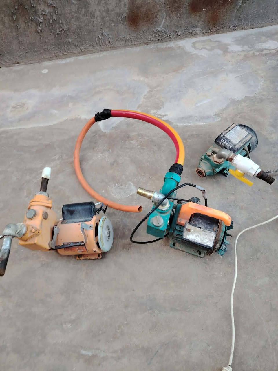 سلام عليكم عندي هاي ماطورات كلهن اخو جديد شغل الي يريده يتفضل على هاي الرقم» ‪***********
