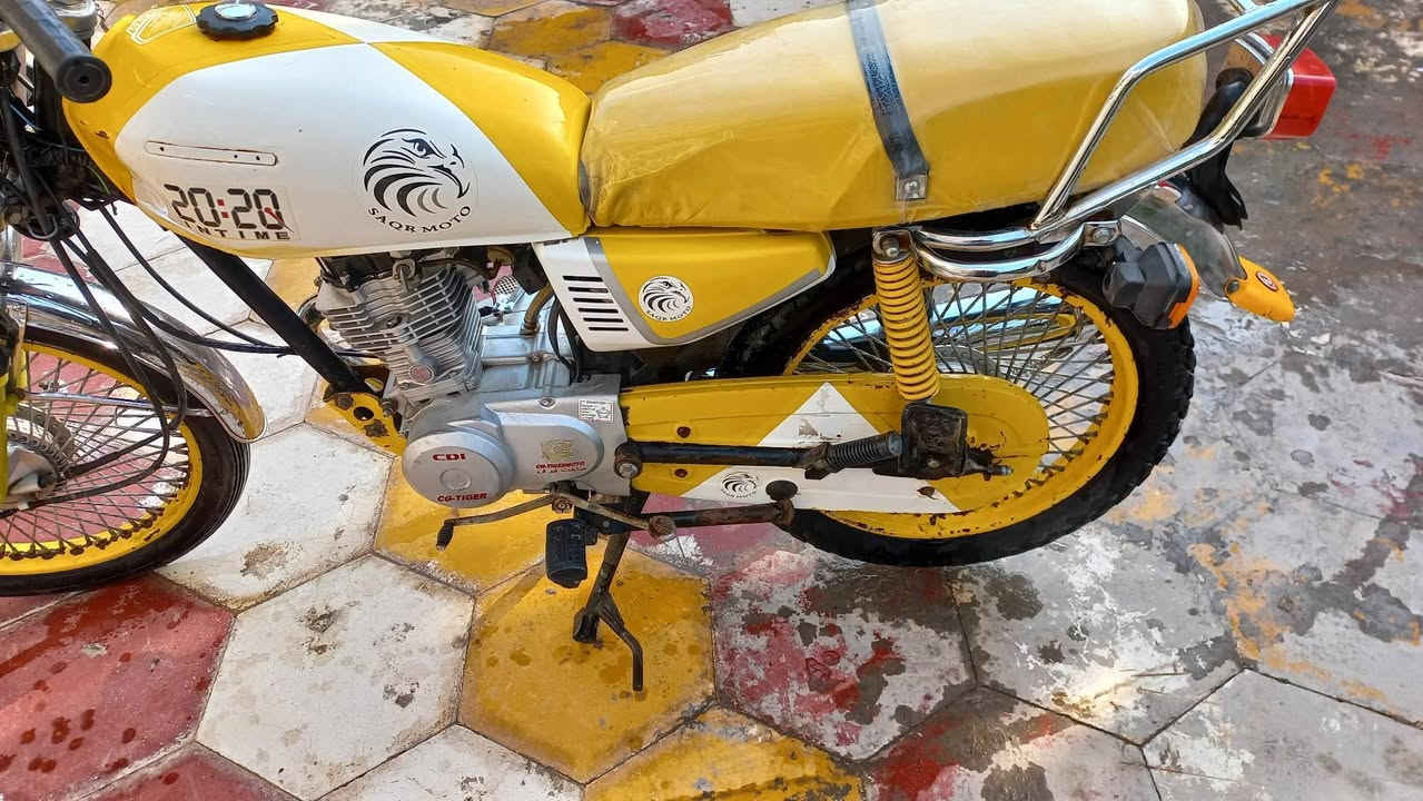 سلام عليكم دراجه تايكر البيع مكفله بل نشر دراجه تايكر موديل 20 مكفله بس هيه كلك 250قفل ***********
