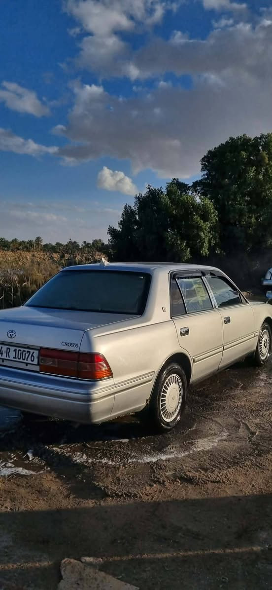 سلام عليكم سياره راس ثور لبيع سياره تكم مكفوله كفاله عامه مدارو شوكت ماتريد جاهزه تبريد حداديه تخم تاير شراي يتصل مكان سماوه الخضر ***********
