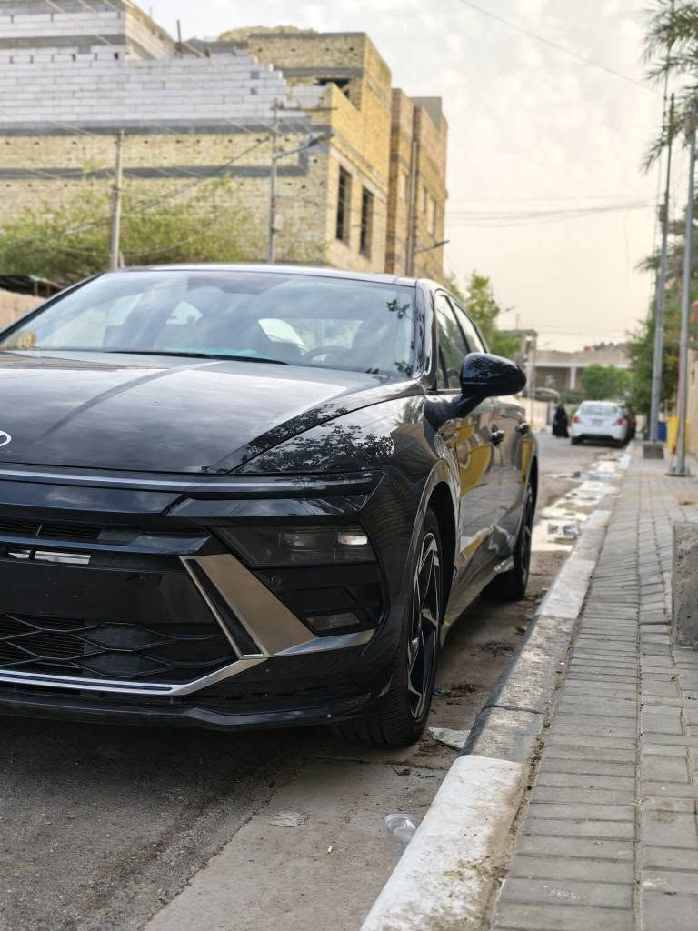 هيونداي سوناتا وارد أمريكي 2024
SEL plus 
 ماشيه  20 الف
سوداء اللون موديل 2024
ضررها بنيد وجاملغ مبدلات اصلي تفصيخ  نفس اللون 
فتحة سقف بانوراما كامله 
شاشه كبيره بأكثر من ثيم 
ثيمات متعدد للعينه
كشنات تدفئة  
كشنات كهربائية 
دواخل قماش ابيض 
اوتو هولد 
كار بلي 
ابل بلي 
نظام بوز للصوت 
تبريد مناخي 
كامره خلفيه 
اوتو ستوب 
رادارات 
حساسات 
امرايات شفط
تحكم ستيرن
كار بلي 
كل الابواب بصمه لمس 
تشغيل عن بعد 
صندوغ يفتح عند الاقتراب من السيارة 
دخول جديد حره 
مكانها البصرة 
مرقمه بصرة حره 
السعر 200 وبيها مجال 
هاتف *********** البصرة, العراق
