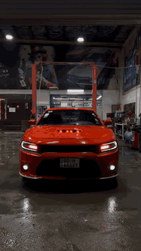 🚗 للبيع دودج تشارجر GT وكالة هارلم – خليجي مكفولة 🚗
🟠 اللون: أورنج (برتقالي)
💪المواصفات:
محرك 6 سلندر 3600
ماشيه 58 ميل
قير أوتوماتيك مع وضعية سبورت
Sport Mode & Super Track Pack
نظام تعليق رياضي محسن
دبل إكزوزت بصوت رياضي
Body Kit رياضي
فتحات تهوية على البنيد
تايرات رياضية قياس كبير
إضاءة LED أمامية وخلفية
شاشة لمس، كاميرا خلفية، حساسات خلفية
تشغيل بصمة
داخل جلد مختم GT
تحكم بالمقود مع Paddle Shifters
مثبت سرعة
أنظمة أمان (ABS – Traction – Stability Control)
داخلية جديده
وكالة هارلم – خليجي – بختصار السياره ما ناقصها اي شي مكفوله من الدعاميه للدعاميه
🛑واذا ميعجبك.السعر لاتكسر بيها 🛑
📍 السعر: 340 بيها مجال بسيط للجادين
📞*********** للتواصل: خاص / اتصال
