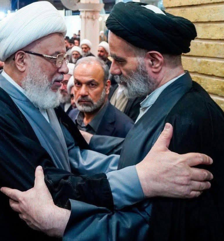 بناءً على توجيه سماحة الشيخ عبد المهدي الكربلائي (دام عزه) المتولي الشرعي للعتبة الحسينية المقدسة
تقرر تخفيض اجور الذهاب الى مدينة سامراء المقدسة ليوم الجمعة 2026/3/13 الى 5،000 خمسة الاف دينار للشخص الواحد ذهاباً و اياباً لغرض زيارة مرقد الامامين العسكريين (عليهما السلام) و مرقد السيد محمد (عليه السلام).
علماً ان الانطلاق سيكون في الساعة 1:00 ظهراً من قرب مجسر الثورة / قسم السياحة الدينية فرع بابل 
للحجز و المعلومات مراجعة المكتب
- بابل / مركز مدينة الحلة / قرب مجسر الثورة هـ ***********
