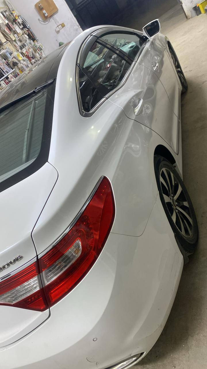 ازيرا فول مواصفات ٢٠١٥ خليجية كفالة بارد بسيط جاملغ خلفي جاهزة حدادية تايرات تبريد تدفئة كير مكينة من كلشي جاهزة رقم بغداد دولي تحويل موجودة بقضاء المدينة متوفر واتساب ١٥٠ مجال قليل.
***********
